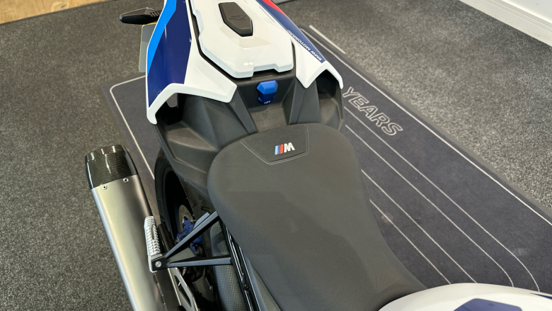 (23MY) BMW M1000 R